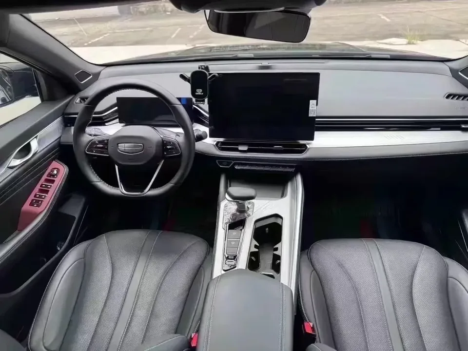 Geely Preface Xing Rui 2025 1.5T Dongfang Yao Jinghong Edition 2025 — thumbnail 5