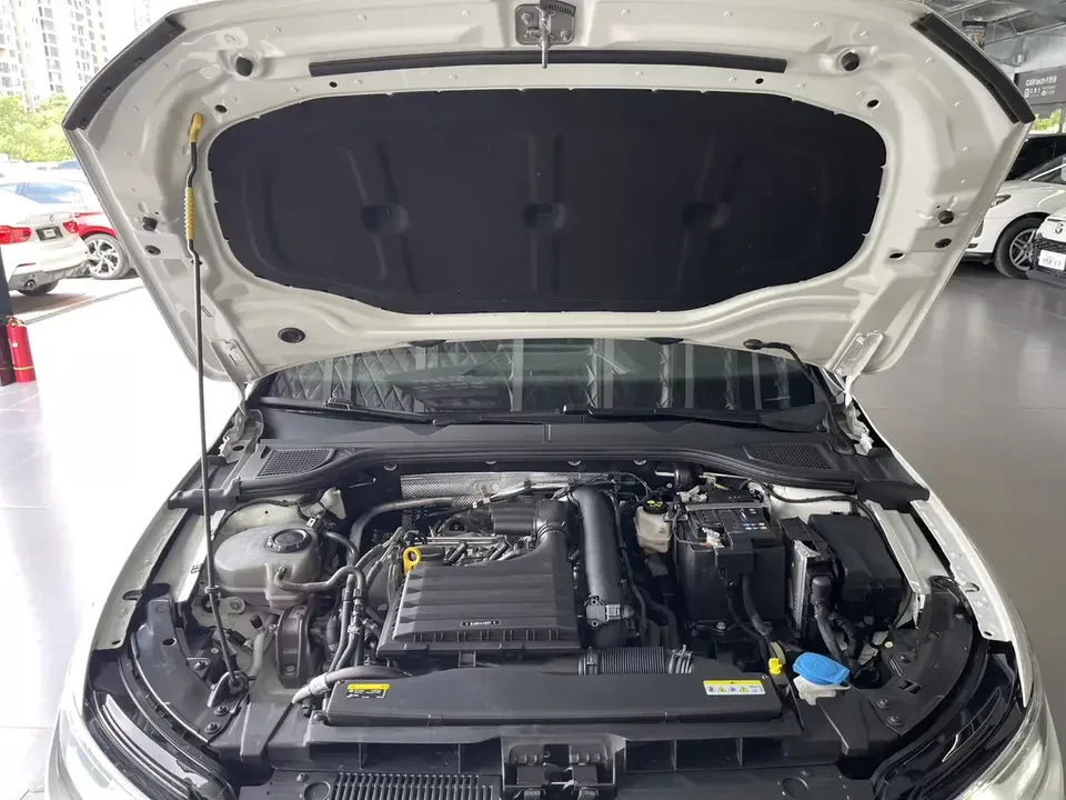 Volkswagen Golf golf 2021 280TSI DSG R-Line 2022 — thumbnail 3