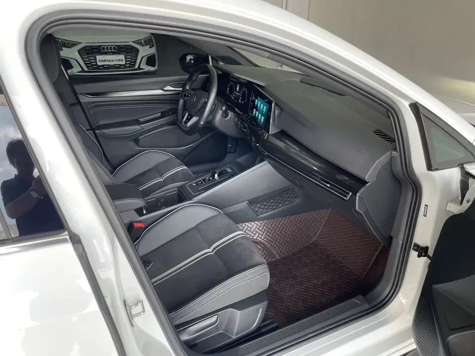 Volkswagen Golf golf 2021 280TSI DSG R-Line 2022 — thumbnail 5