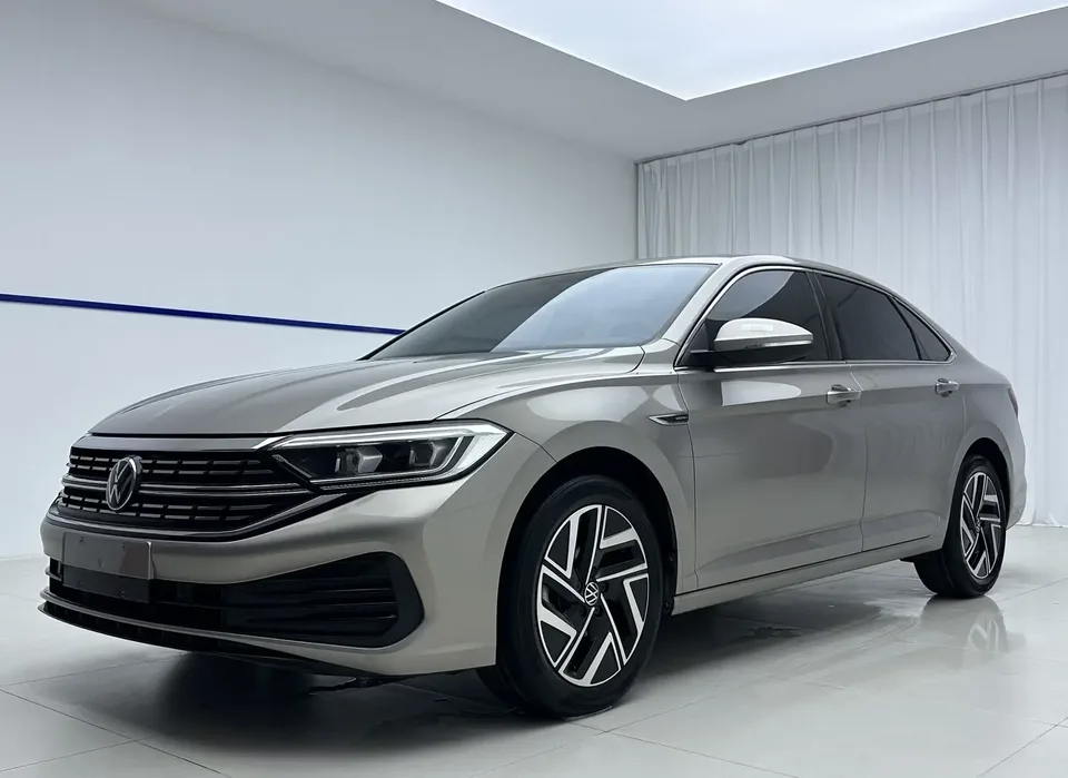 Volkswagen Sagitar Sagitar 2023 280TSI DSG Transcendence Lite 2023 — photo 1, buy with delivery to Moscow