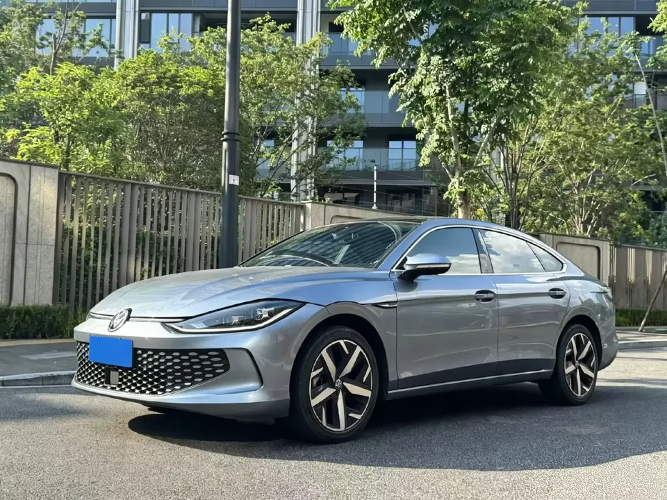 Volkswagen Lamando Lingdu 2022 Lingdu L 280TSI DSG Cool Edition 2023 — photo 1, buy with delivery to Moscow