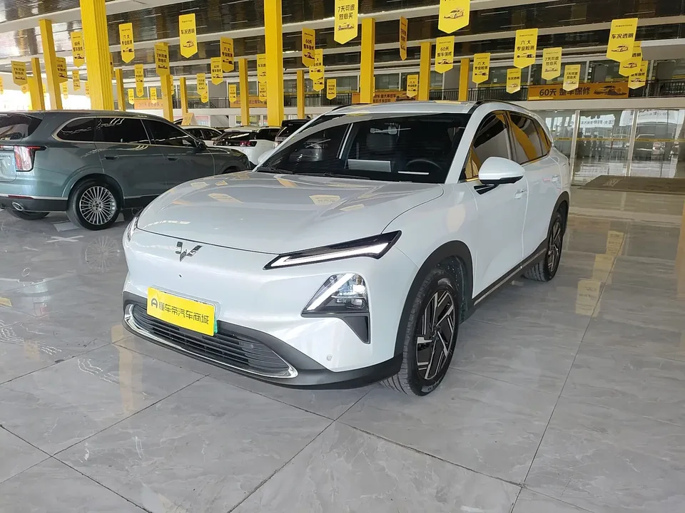 Wuling Starlight S PHEV Wuling Starlight S PHEV 2024 130km Pilot 2024 — photo 1, buy with delivery to Moscow