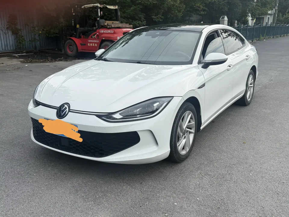 Volkswagen Lamando Lingdu 2022 Lingdu L 280TSI DSG Hot Edition 2022 — photo 1, buy with delivery to Moscow