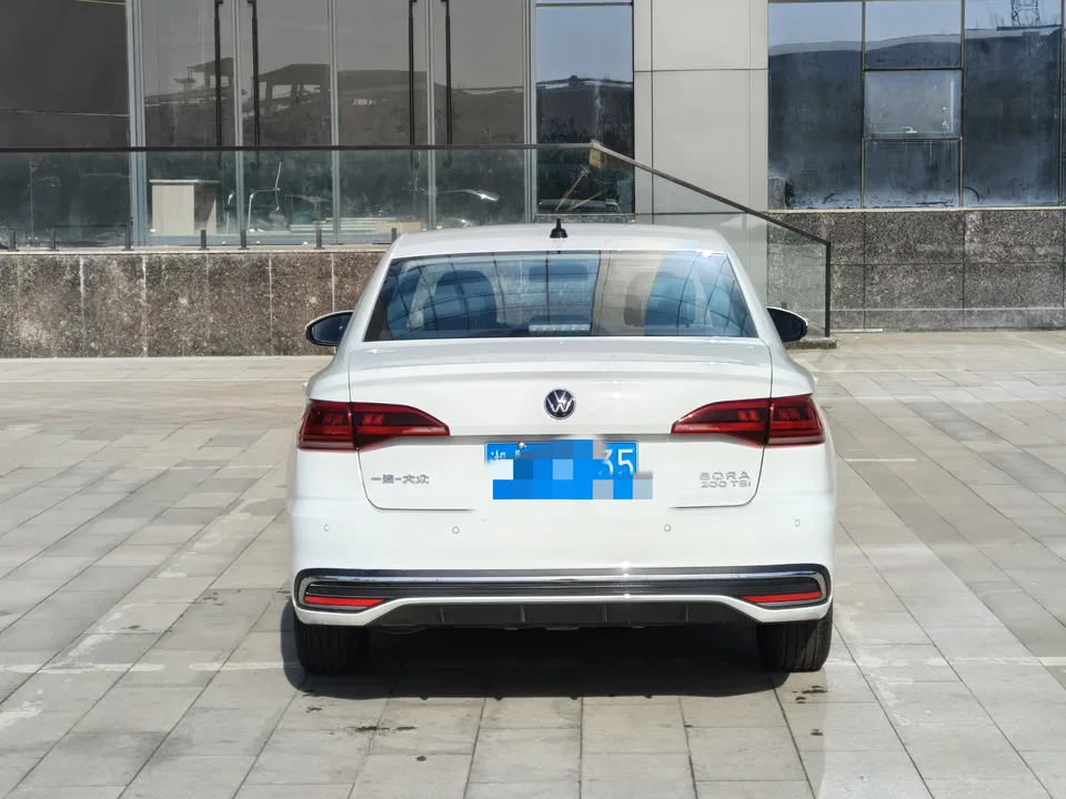 Volkswagen Bora Bora 2024 300TSI DSG Premium Edition 2024 — thumbnail 2