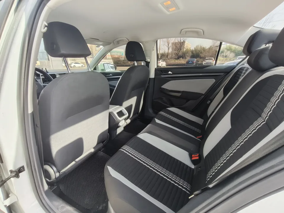 Volkswagen Bora Bora 2024 300TSI DSG Premium Edition 2024 — thumbnail 3