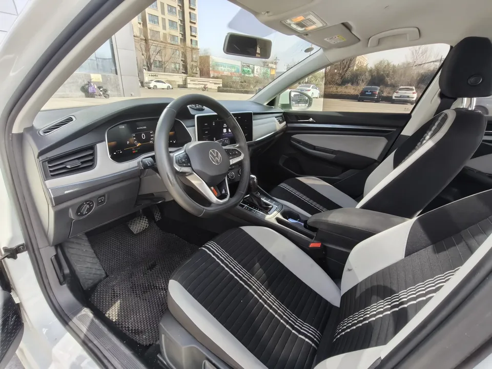 Volkswagen Bora Bora 2024 300TSI DSG Premium Edition 2024 — thumbnail 5