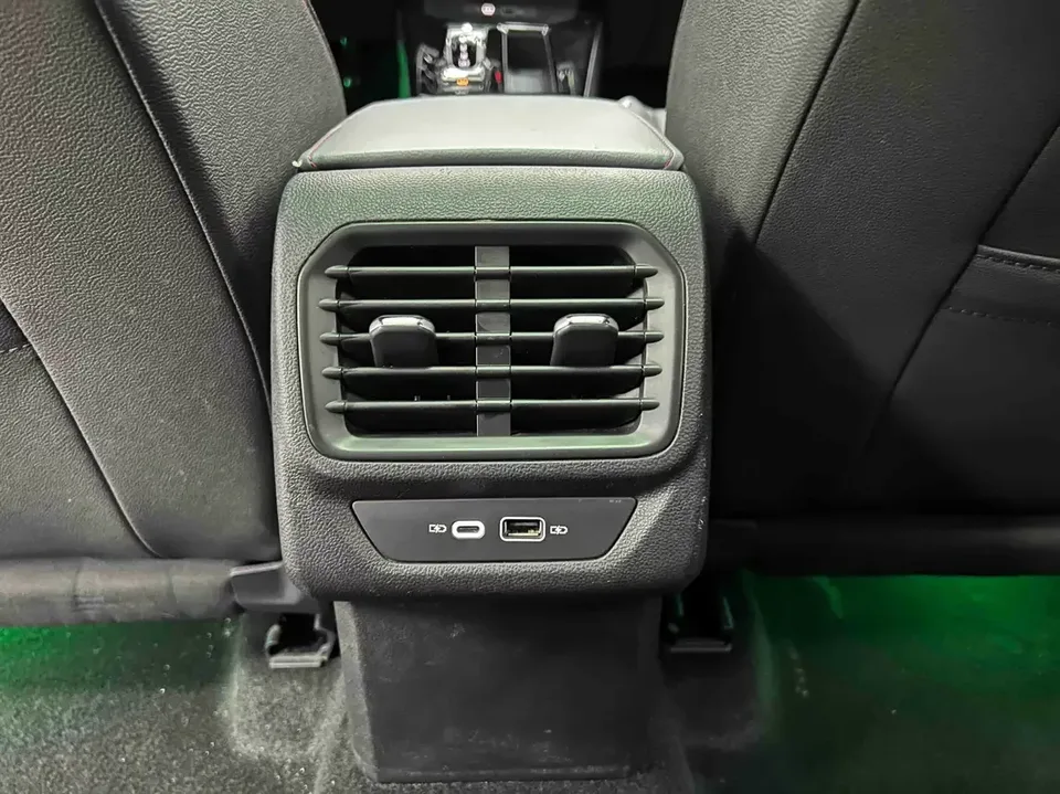 Volkswagen Lamando Lingdu 2023 Lingdu L 280TSI DSG Cool Edition 2022 — thumbnail 3