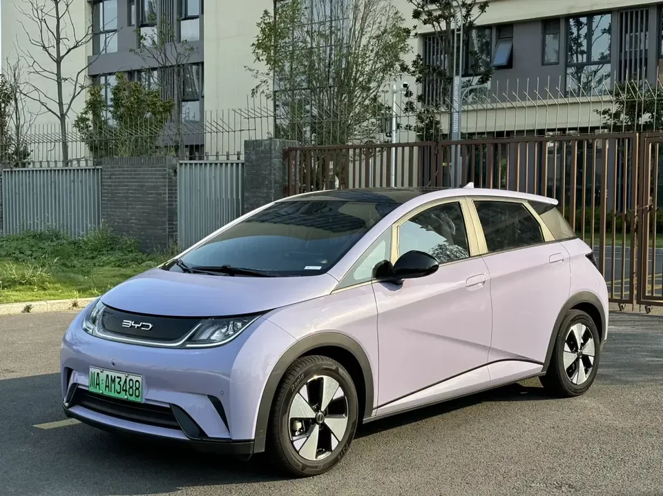 BYD Dolphin dolphin 2023 Fashion version 2023 — photo 1, buy with delivery to Moscow
