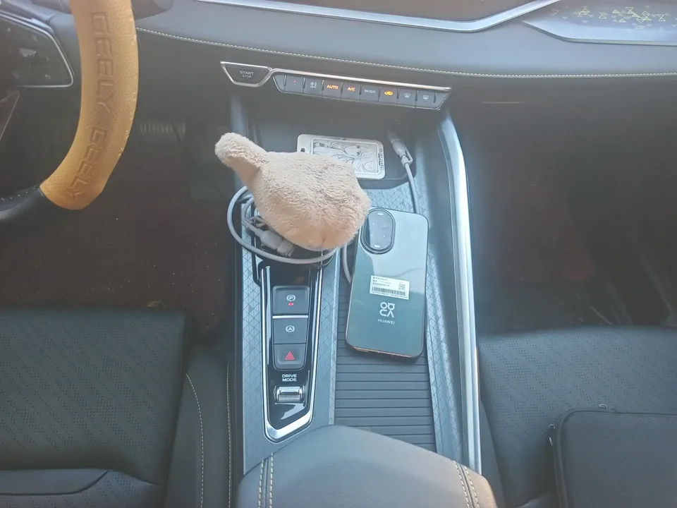 Geely Preface Xing Rui 2023 1.5T Kunlun Edition 2023 — thumbnail 3