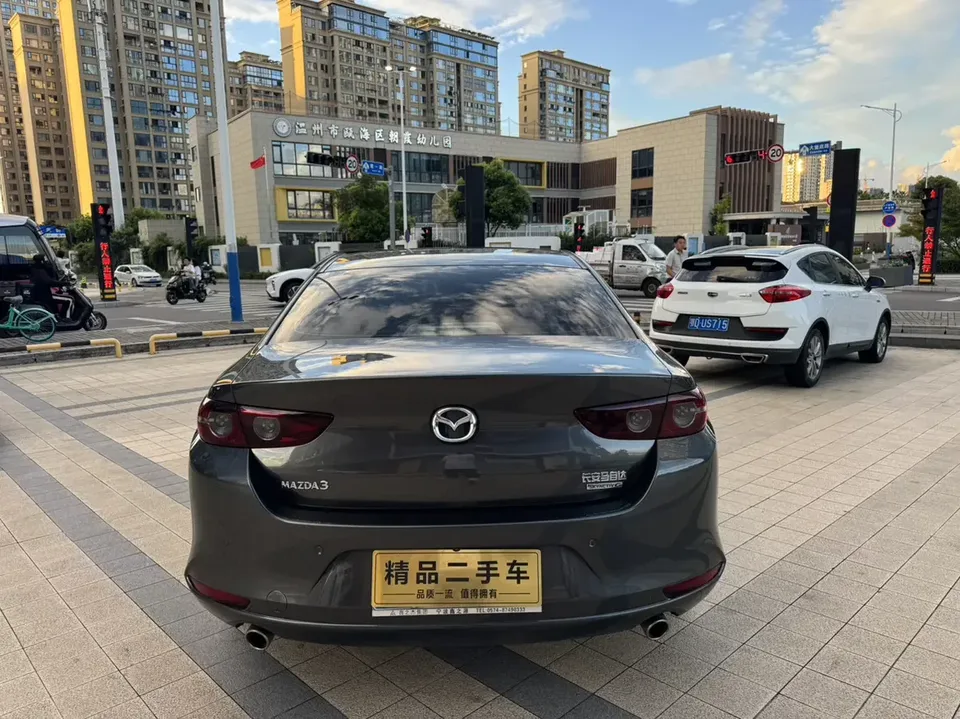 Mazda Axela Mazda3 Angkesela 2021 2.0L Automatic Quality Edition 2023 — thumbnail 2