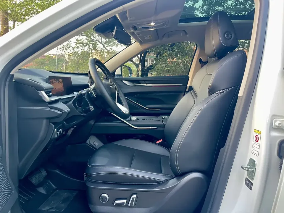 Haval H6 Haval H6 2021 Third Generation 1.5GDIT Automatic Supreme Edition 2022 — thumbnail 3