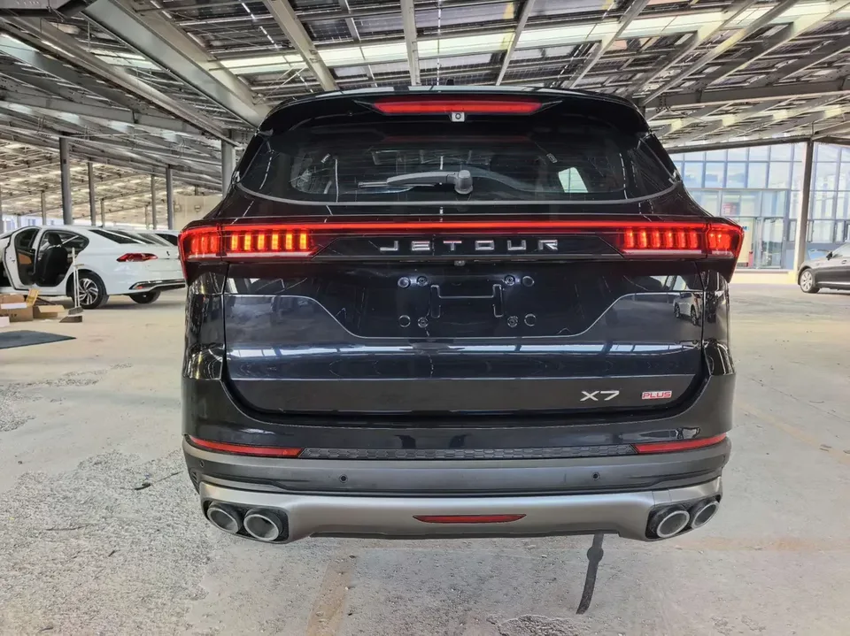Jetour Jietu X70 PLUS Jietu X70 PLUS 2022 1.5T CVT 7-seater 2022 — thumbnail 2