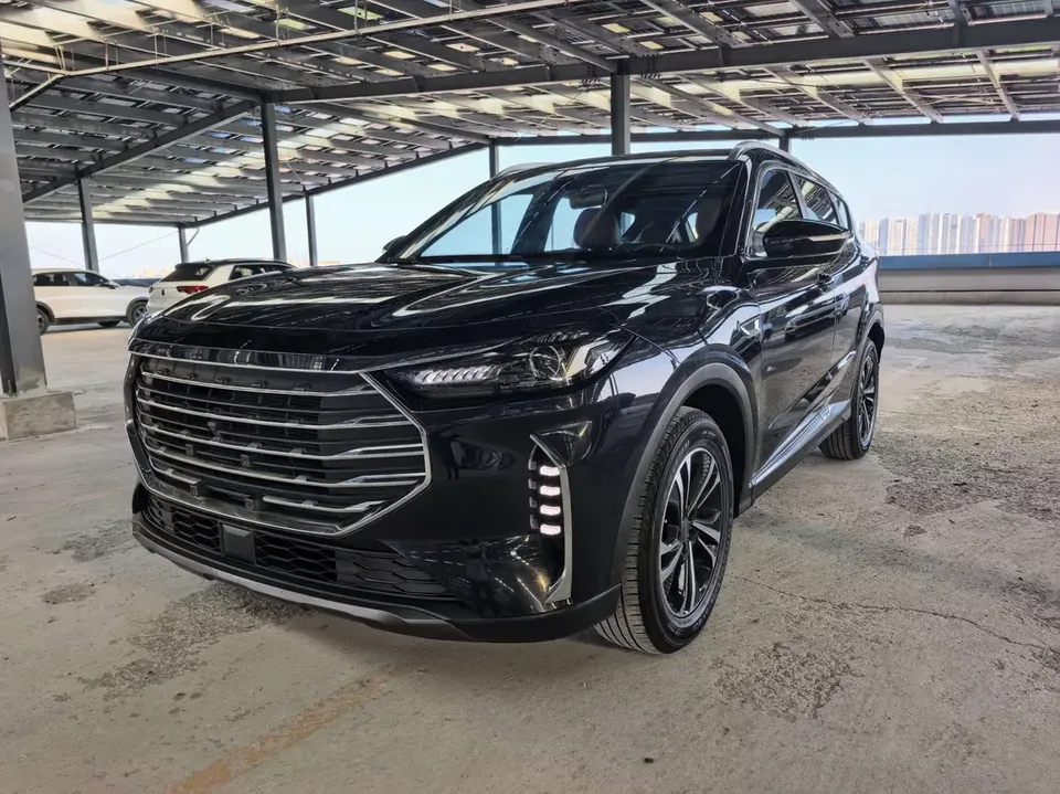 Jetour Jietu X70 PLUS Jietu X70 PLUS 2022 1.5T CVT 7-seater 2022 — photo 1, buy with delivery to Moscow