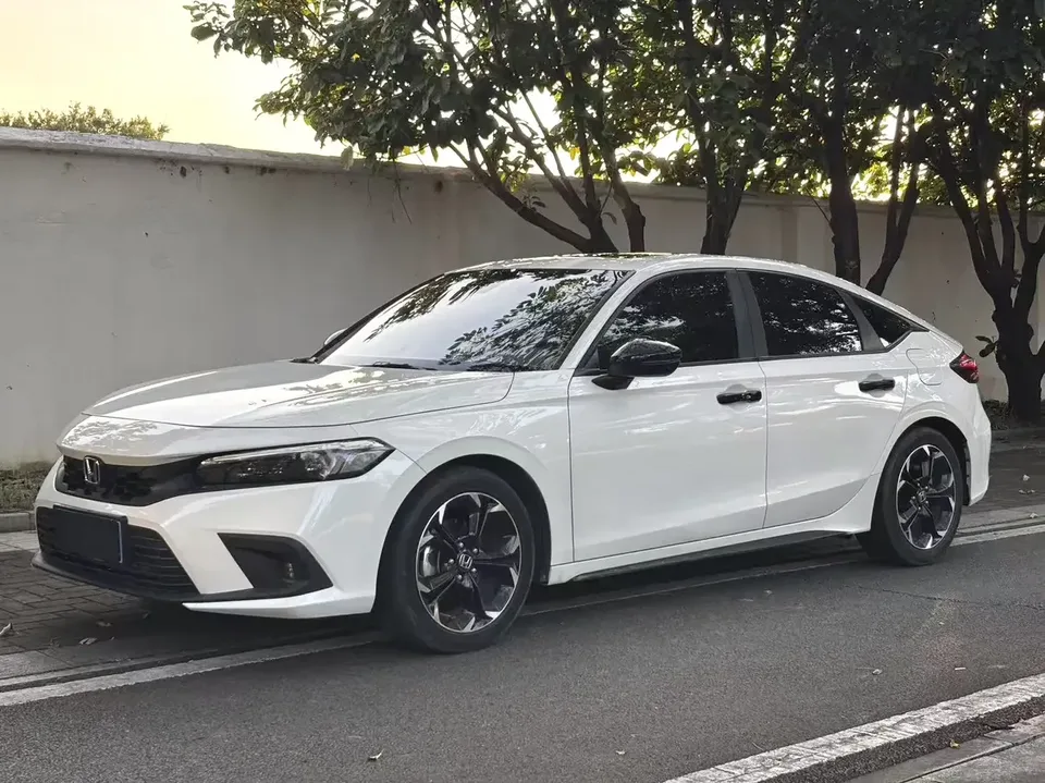 Honda CIVIC Civic 2023 HATCHBACK 240TURBO CVT Extreme Edition 2022 — photo 1, buy with delivery to Moscow
