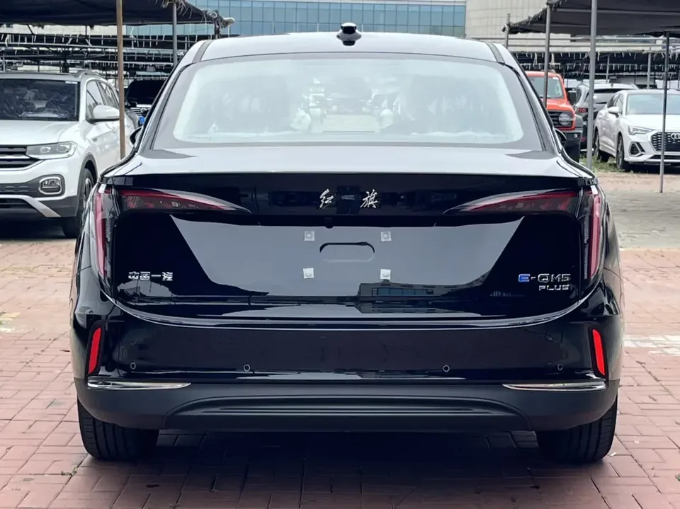 Hongqi E-QM5 Hongqi E-QM5 2025 610KM PLUS version 2026 — thumbnail 2