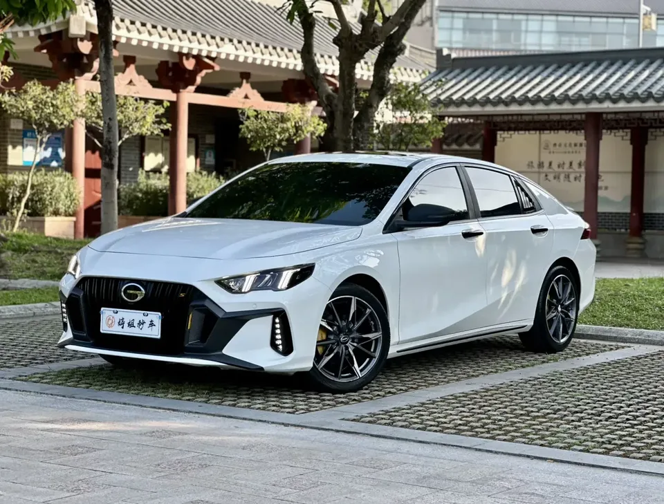GAC Trumpchi Empow Shadow Leopard 2023 270T DCT J15 version 2024 — photo 1, buy with delivery to Moscow