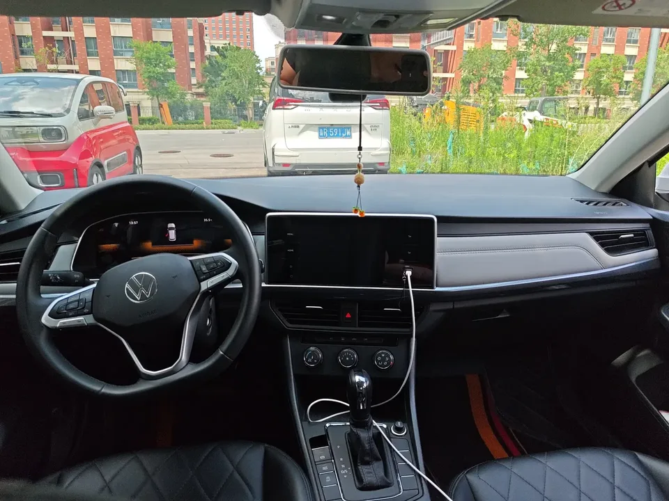 Volkswagen Bora Bora 2023 1.5L Automatic Limited Edition 2023 — thumbnail 2
