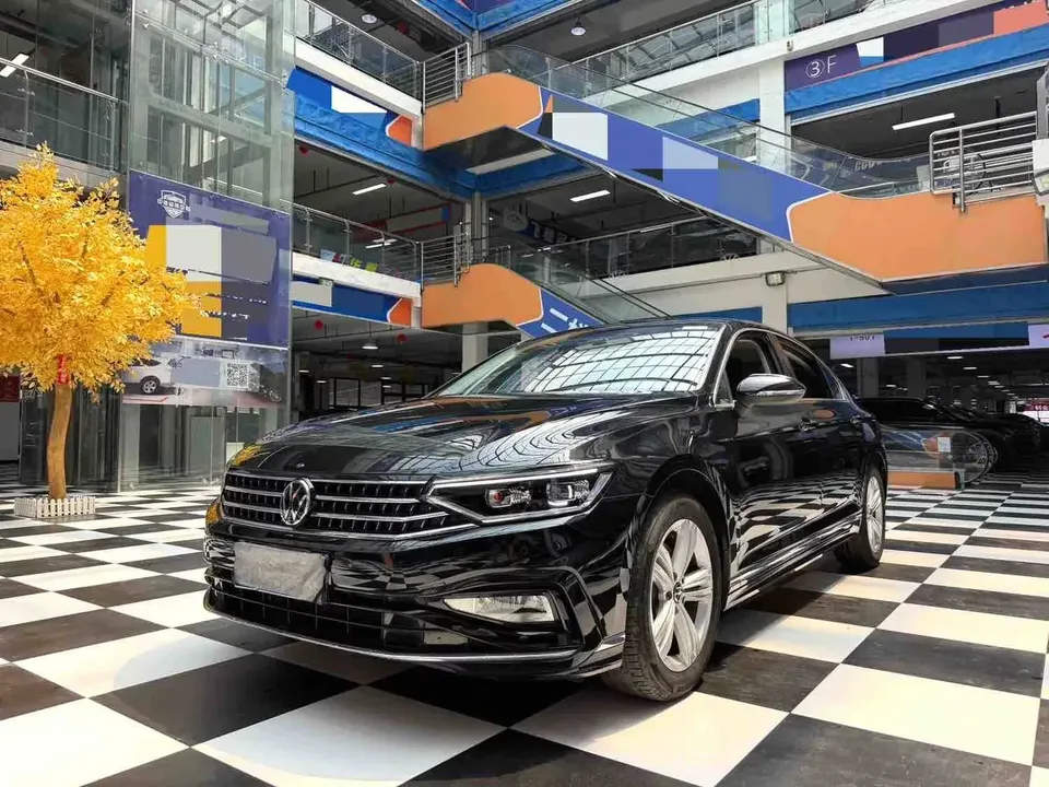 Volkswagen Magotan Magotan 2023 2 millionth anniversary edition 280TSI DSG comfort model 2023 — photo 1, buy with delivery to Moscow