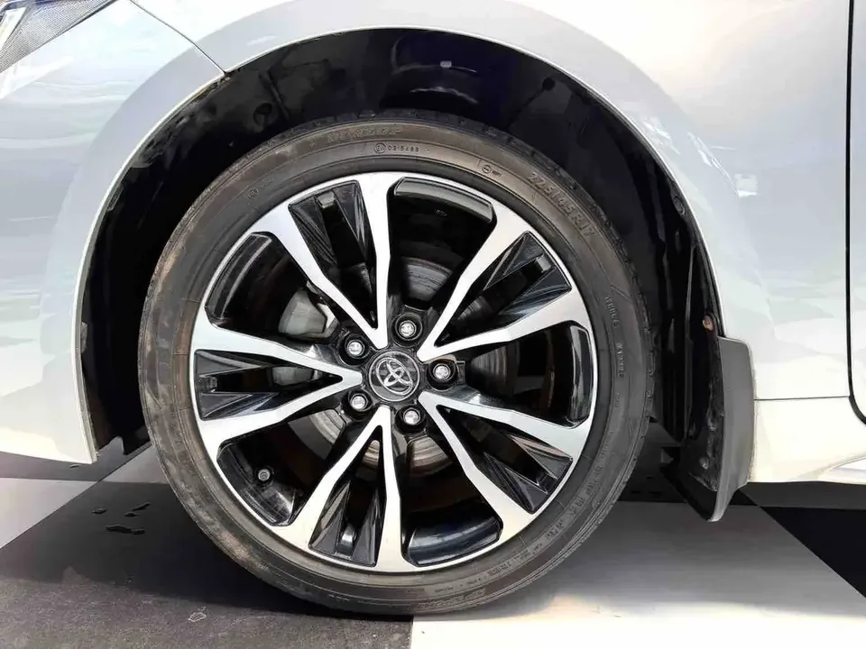 Toyota Levin Lei Ling 2022 Dual Engine 1.8H E-CVT Sports Edition 2022 — thumbnail 3