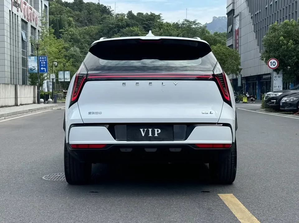 Geely Atlas L Boyue L 2025 Fourth generation 1.5TD DCT Sanhe 2025 — thumbnail 2