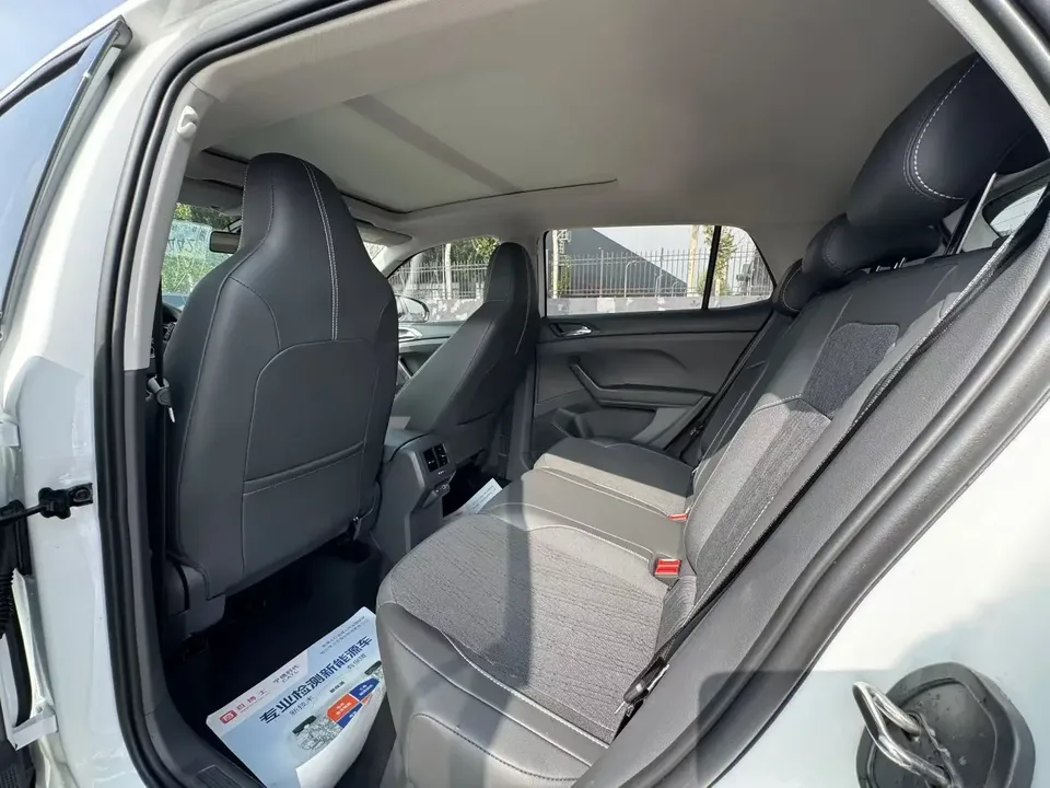 Volkswagen Tu Kai Tu Kai 2023 300TSI DSG Comfort Edition 2024 — thumbnail 3