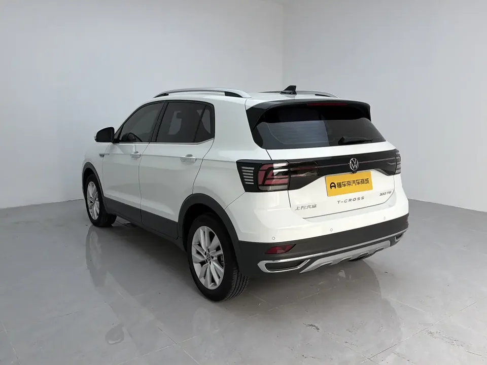 Volkswagen Tu Kai Tu Kai 2023 300TSI DSG Comfort Edition 2024 — thumbnail 2