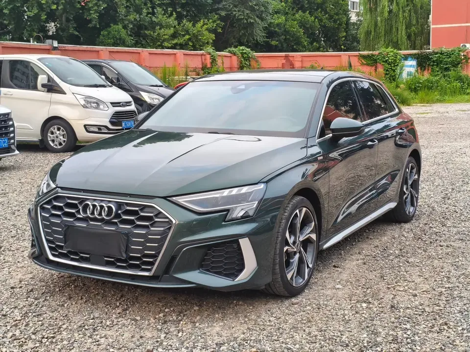 Audi A3 Audi A3 2022 Sportback 35 TFSI Luxury Sports 2023 — фото 1, купить с доставкой в Москву