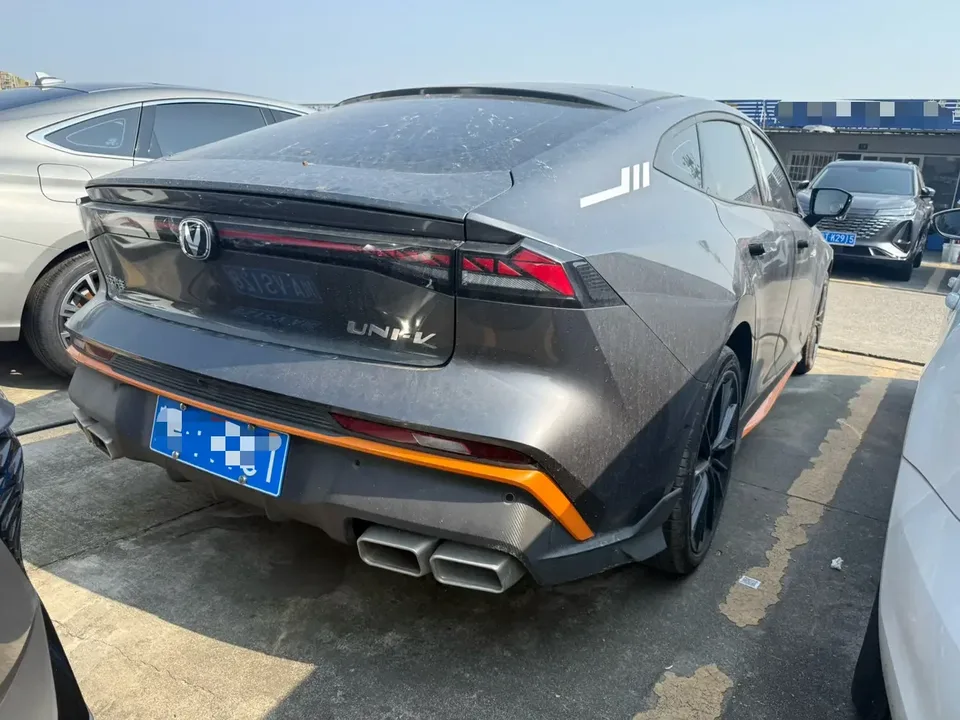 Changan UNI-V Changan UNI-V 2024 1.5T Smart Pilot 2025 — thumbnail 2