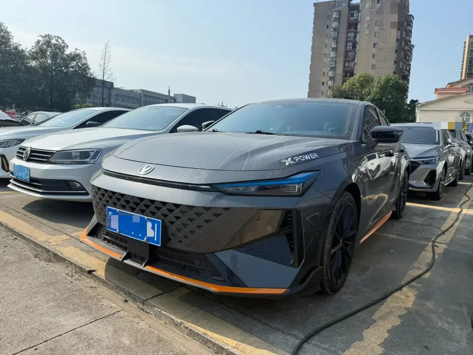Changan UNI-V Changan UNI-V 2024 1.5T Smart Pilot 2025 — photo 1, buy with delivery to Moscow