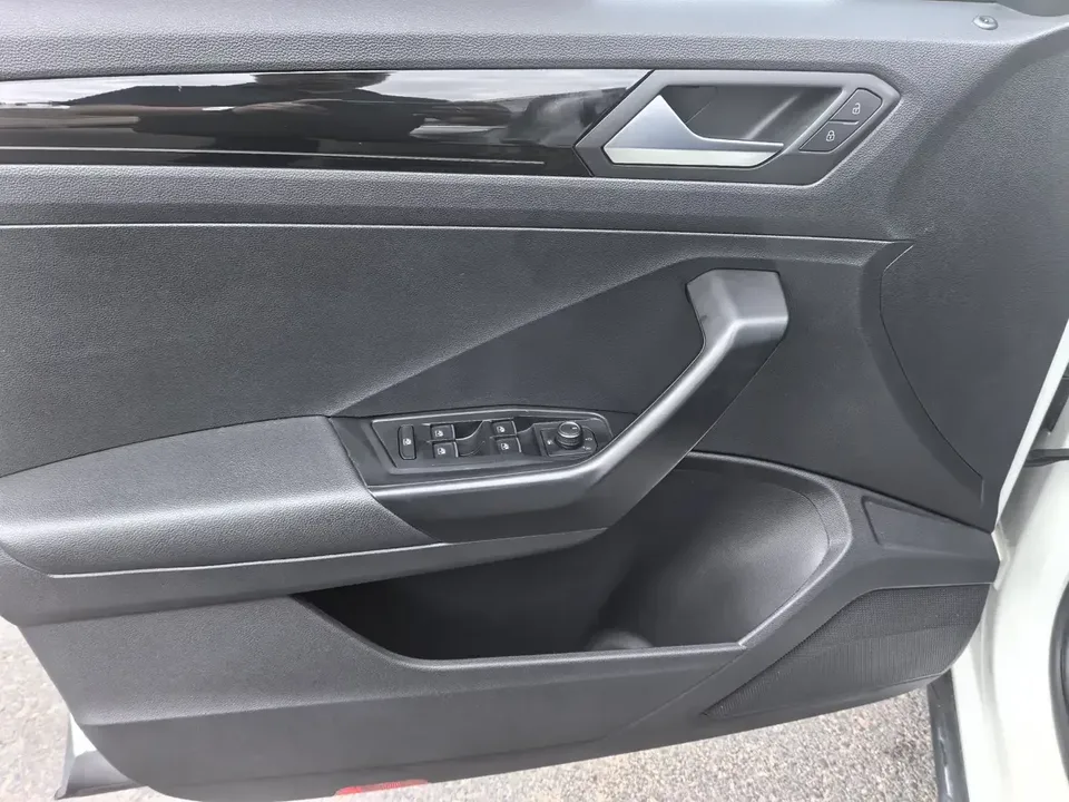 Volkswagen T-Roc TANG 2022 280TSI DSG 2WD Comfort PLUS 2022 — thumbnail 3