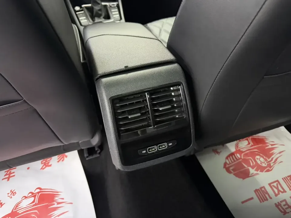 Volkswagen Sagitar Sagitar 2025 Modified 300TSI DSG Beyond Edition 2024 — thumbnail 2