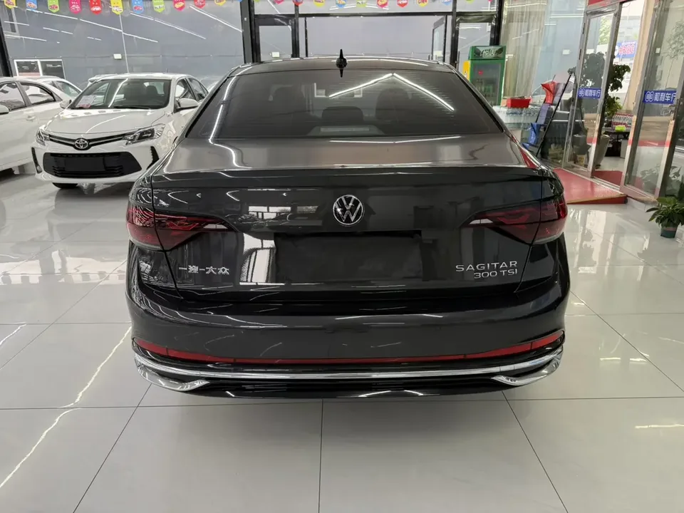 Volkswagen Sagitar Sagitar 2025 Modified 300TSI DSG Beyond Edition 2024 — thumbnail 5