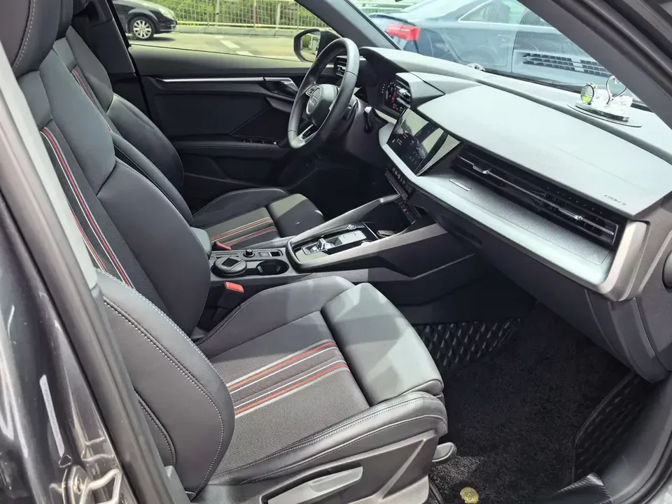 Audi A3 Audi A3 2022 Sportback 35 TFSI Stylish and sporty 2023 — thumbnail 3