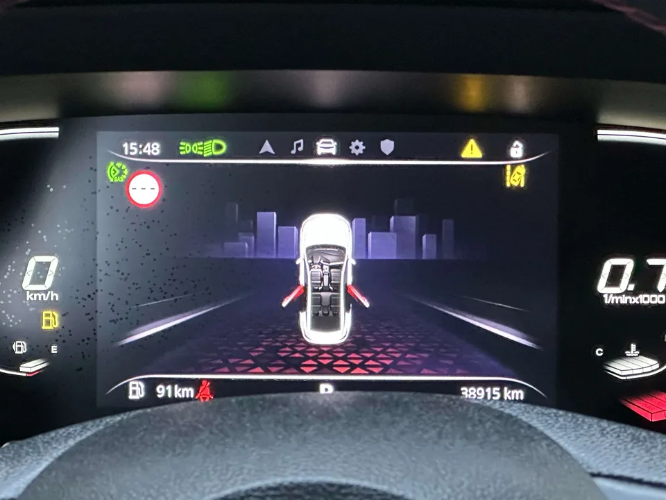 MG 5 MG5 2022 180DVVT CVT Youth Flagship Edition 2023 — thumbnail 4