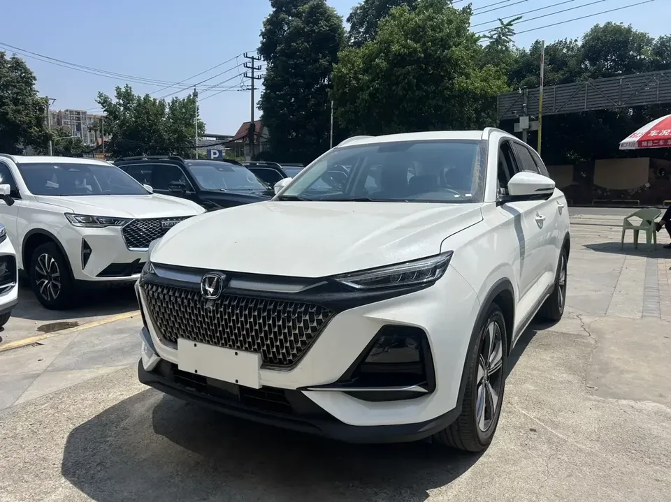 Changan X7 PLUS Changan X7 PLUS 2024 1.5T DCT Honor Edition 7 Seaters 2026 — photo 1, buy with delivery to Moscow