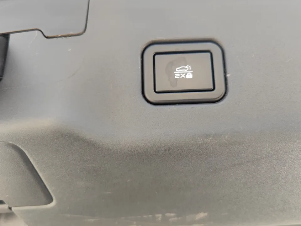 Changan UNI-V Changan UNI-V 2023 1.5T Sports Edition 2023 — thumbnail 3