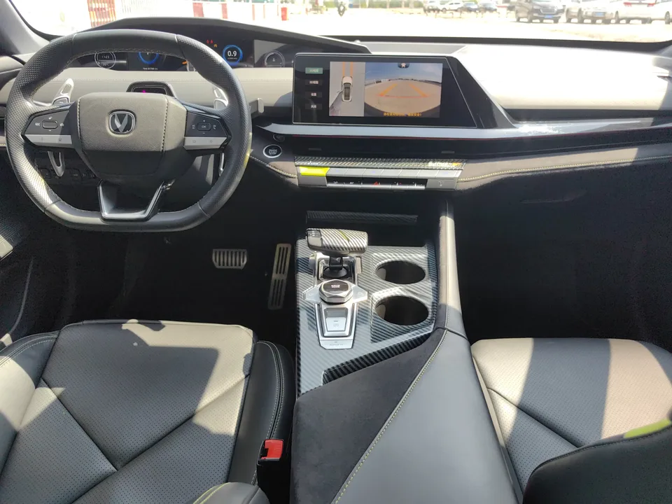 Changan UNI-V Changan UNI-V 2023 1.5T Sports Edition 2023 — thumbnail 4