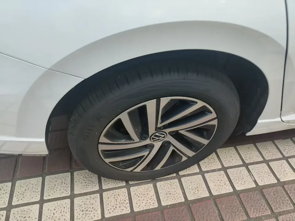 Volkswagen Lavida Lavida 2024 300TSI DSG Starry Sky Leading Edition 2024 — thumbnail 2