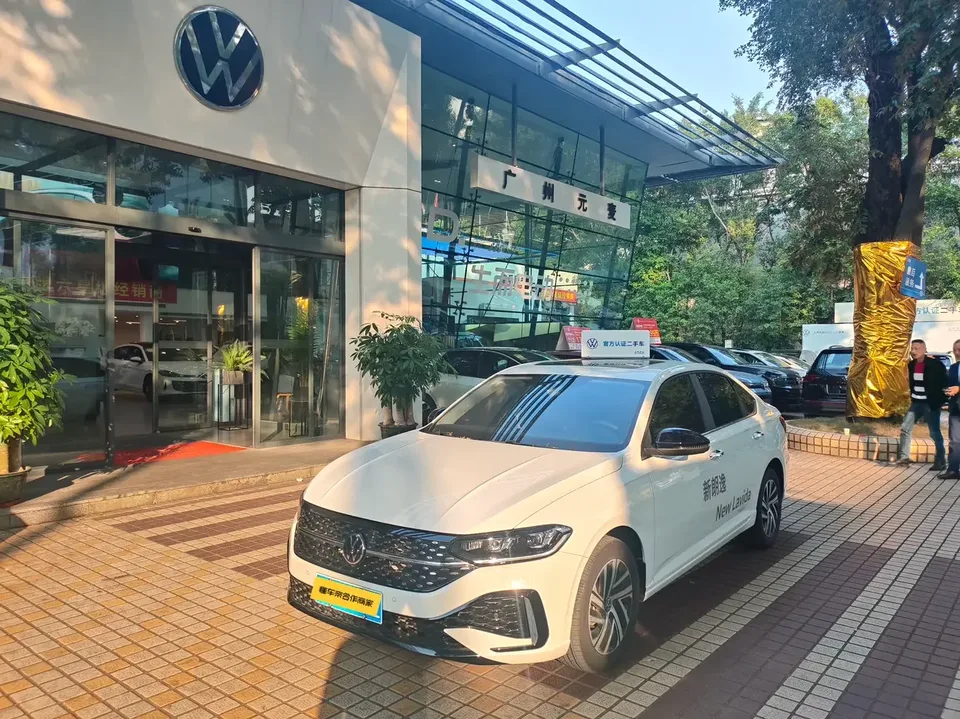 Volkswagen Lavida Lavida 2024 300TSI DSG Starry Sky Leading Edition 2024 — photo 1, buy with delivery to Moscow