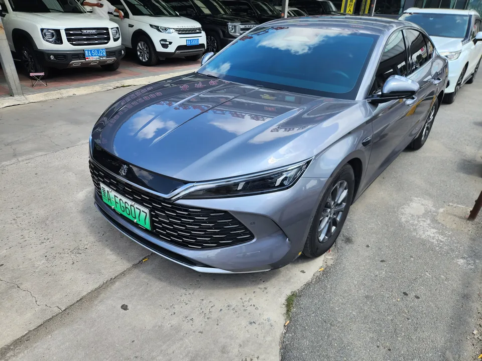 BYD Qin L DM Qin L DM 2025 Intelligent Driving Edition DM-i 80KM Leading Edition 2025 — photo 1, buy with delivery to Moscow