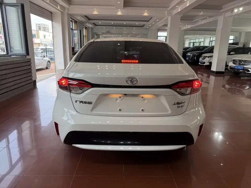 Toyota Levin Lei Ling 2022 185T CVT Deluxe Edition 2022 — thumbnail 2