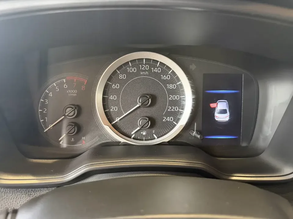 Toyota Levin Lei Ling 2022 185T CVT Deluxe Edition 2022 — thumbnail 4