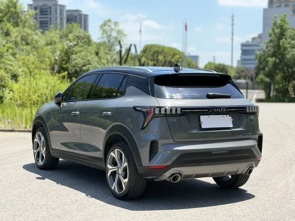 Lynk & Co 06 Lynk & Co 06 2023 Remix 1.5T JinHalo 2023 — thumbnail 2
