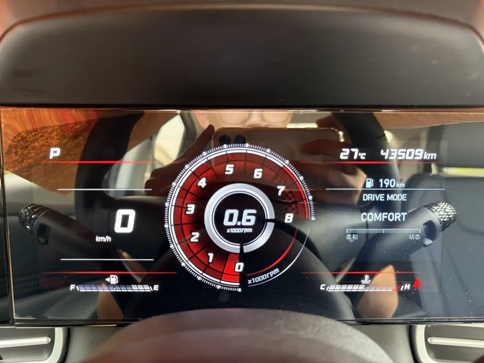 Hyundai Elantra Elantra 2021 240TGDi DCT LUX Premium Edition 2022 — thumbnail 3