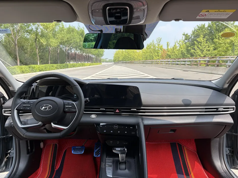 Hyundai Elantra Elantra 2021 240TGDi DCT LUX Premium Edition 2022 — thumbnail 5