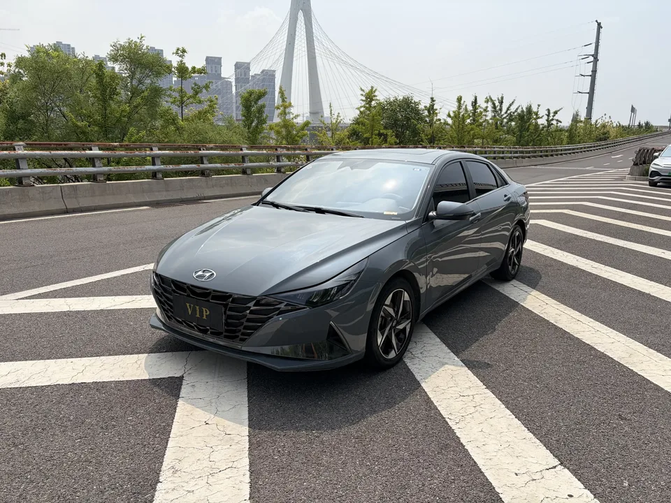 Hyundai Elantra Elantra 2021 240TGDi DCT LUX Premium Edition 2022 — photo 1, buy with delivery to Moscow
