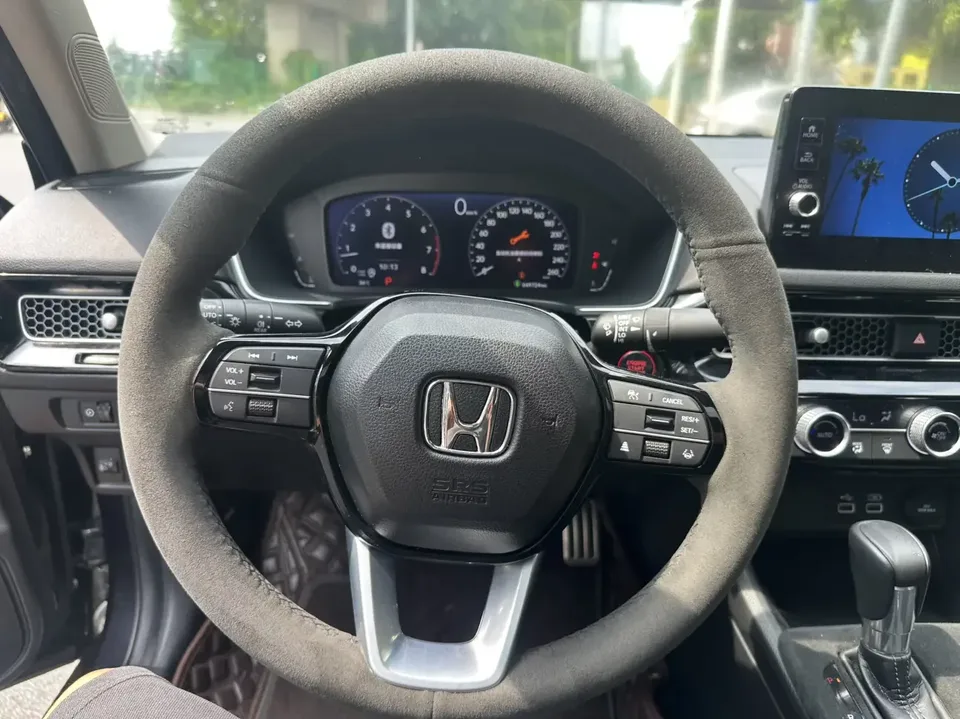 Honda Integra Style 2022 240TURBO CVT Phantom Night Deluxe Edition 2022 — thumbnail 3