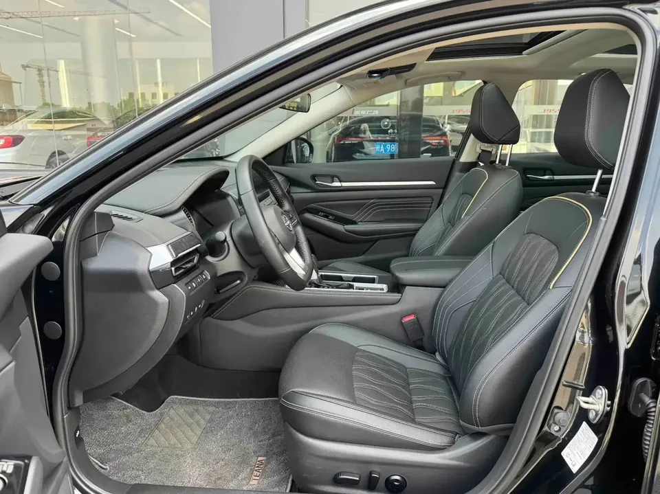 Nissan Altima Sound of nature 2022 2.0L XL-Upr Premium Edition 2024 — thumbnail 5