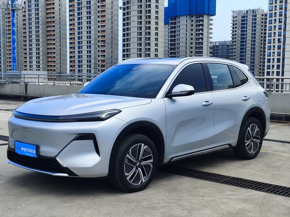 Geely Galaxy Starship 7 EM-i Galaxy Starship 7 EM-i 2025 120KM Sailing+ 2025 — photo 1, buy with delivery to Moscow