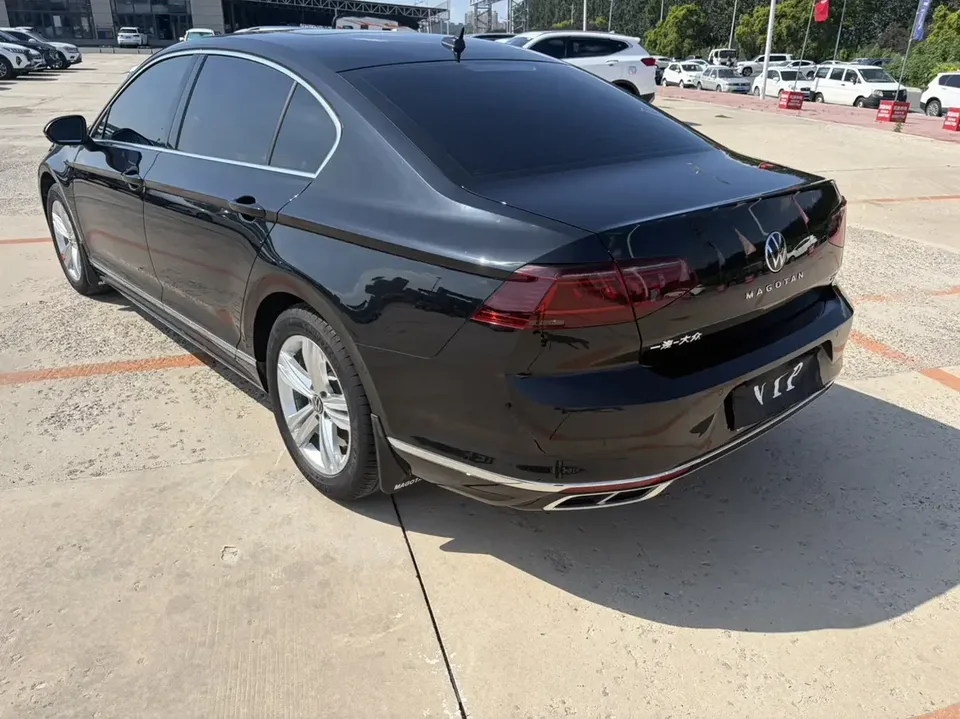 Volkswagen Magotan Magotan 2023 2 millionth anniversary edition 280TSI DSG comfort model 2024 — thumbnail 4